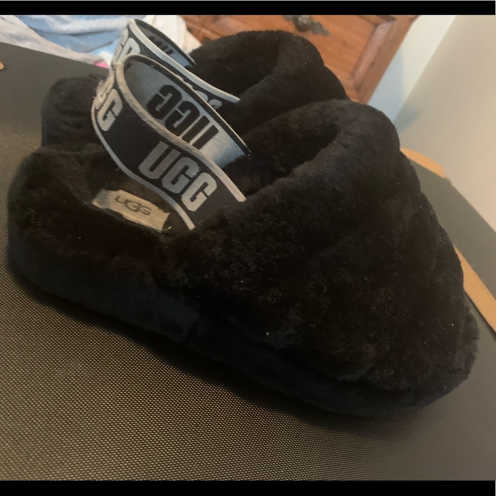 UGG FLUFF YEAH SLIDES / SLIPPERS